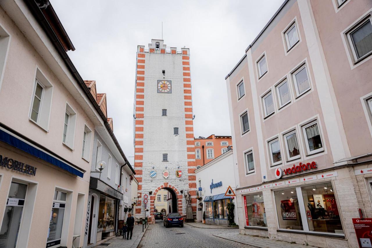 Highlight Am Stadtplatz Muehldorf - C4S Come4Stay - 2 Zimmer Wohnung I Bis Zu 5 Gaeste Buitenkant foto