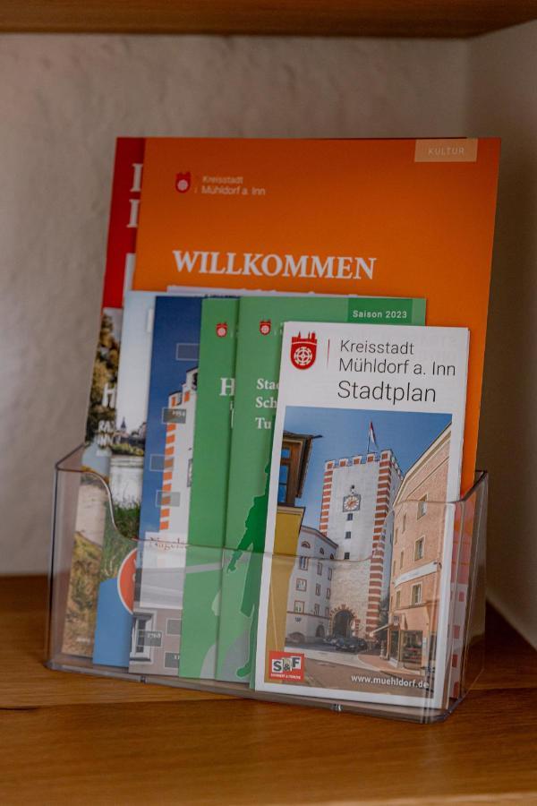 Highlight Am Stadtplatz Muehldorf - C4S Come4Stay - 2 Zimmer Wohnung I Bis Zu 5 Gaeste Buitenkant foto